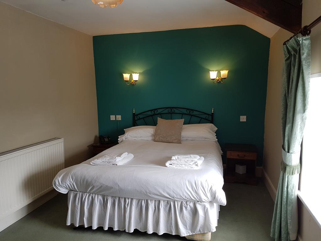 The Black Lion Royal Hotel Lampeter Camera foto